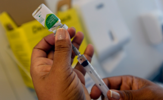 Associação entre gripe e doenças cardiovasculares é cada vez maior, alerta infectologista