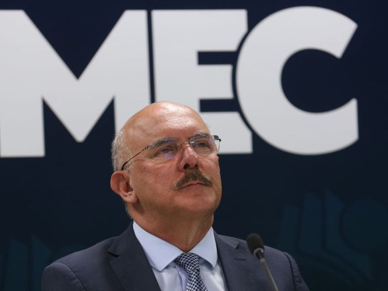 Milton Ribeiro dispara arma acidentalmente em aeroporto