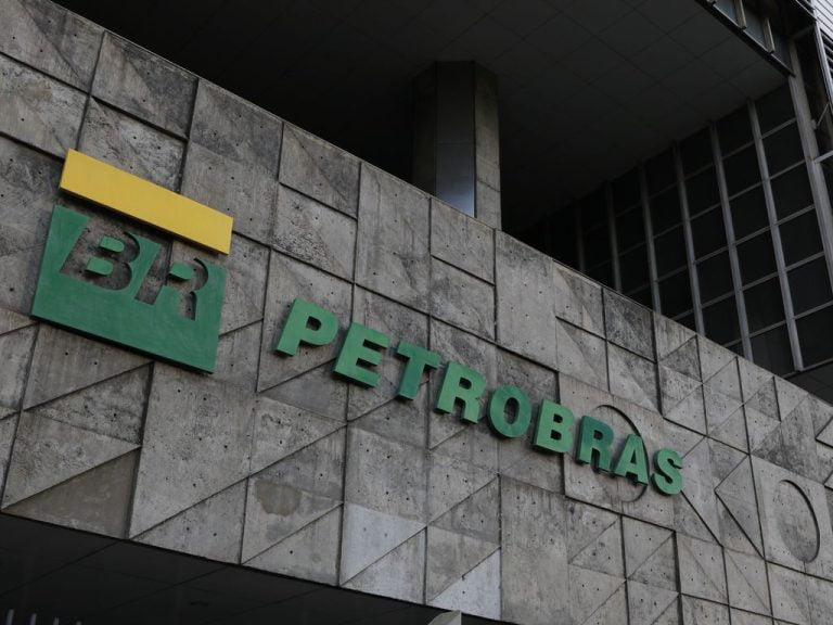 Petrobras reforça importância de que preços sigam alinhados ao mercado global
