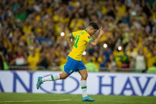 Philippe Coutinho recupera espaço na seleção e volta a ser nome forte para Copa