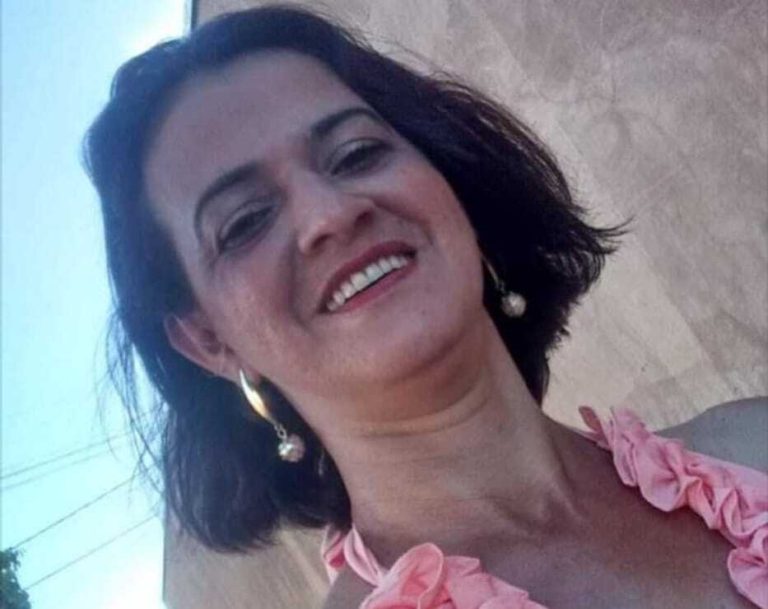 Morre mulher atacada por pitbull dentro de casa