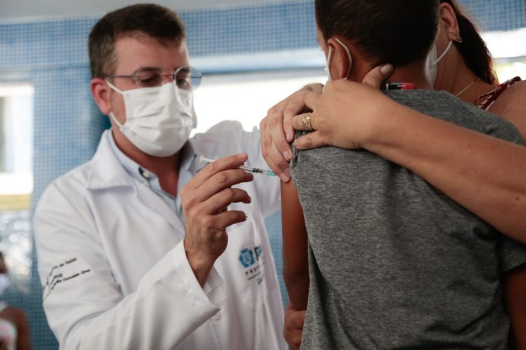 Anvisa flexibiliza uso de máscaras em hospitais