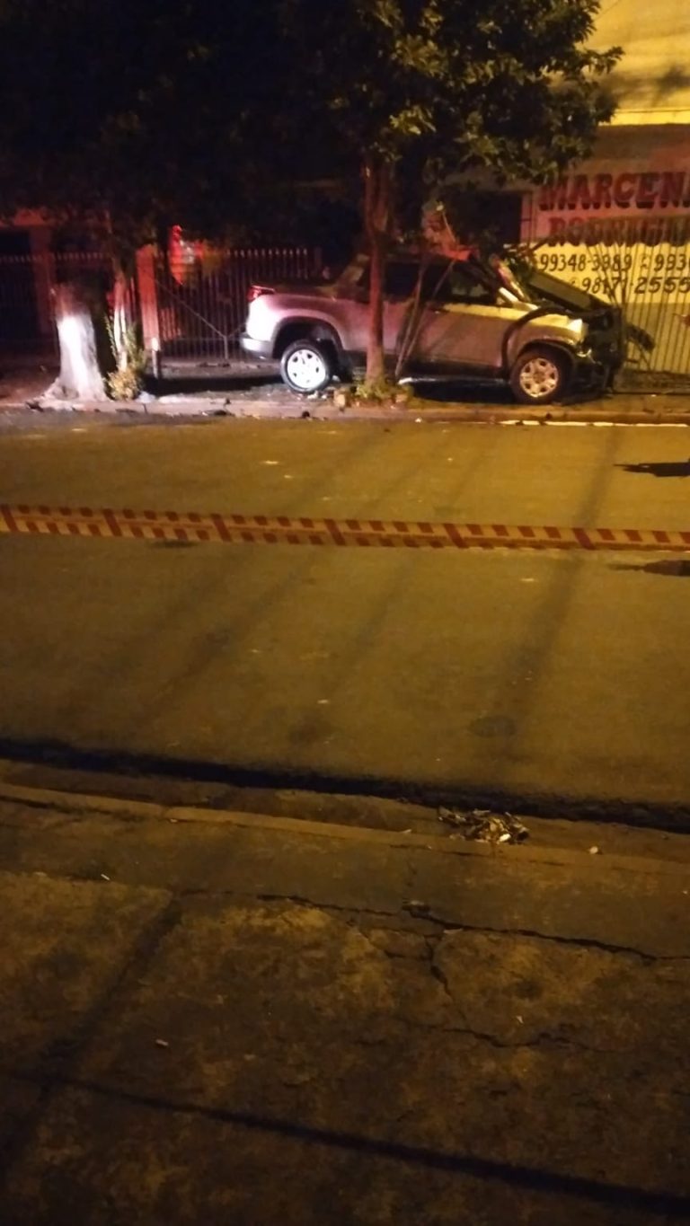 Possível briga de casal termina em grave acidente no bairro Ipiranga