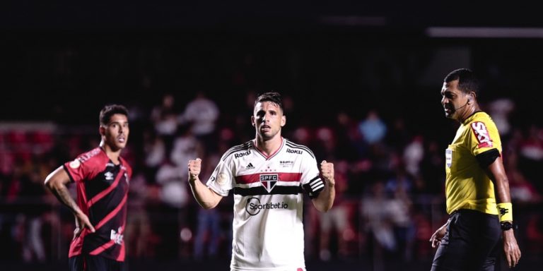 Brasileirão começa com demissão de dois técnicos