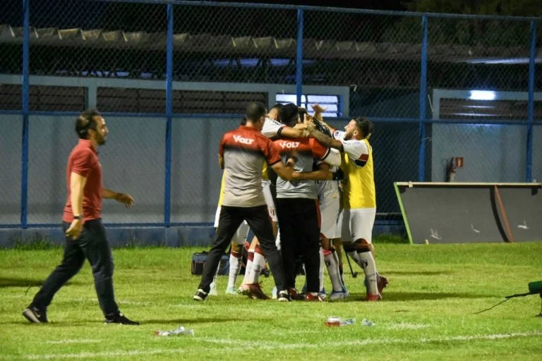 Botafogo voa baixo contra o Altos do Piauí