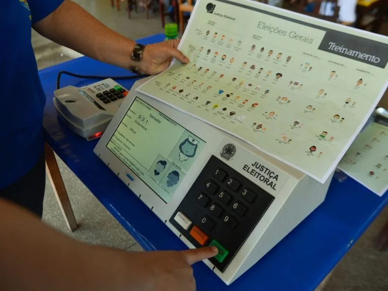 Termina nesta quarta-feira, 8, prazo para regularização com a Justiça Eleitoral