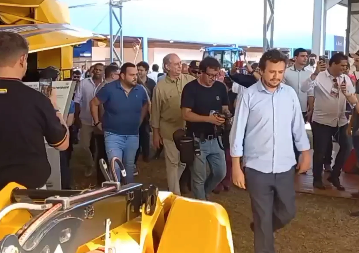 Bate boca na Agrishow Ciro Gomes foi hostilizado quando visitava