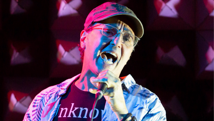 Dia de fazer Baile pro Zeca Baleiro!