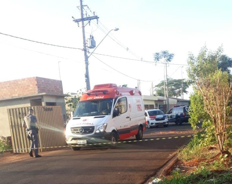 Seminua, mulher é encontrada morta em Pontal