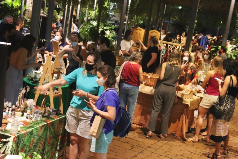 Feira de economia criativa é opção para compra de presentes do Dia das Mães