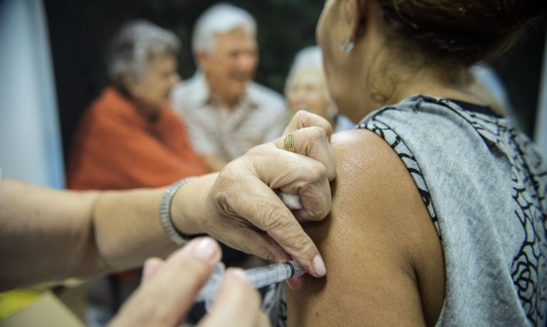 Vacinação contra Influenza tem público-alvo ampliado em Birigui e Penápolis