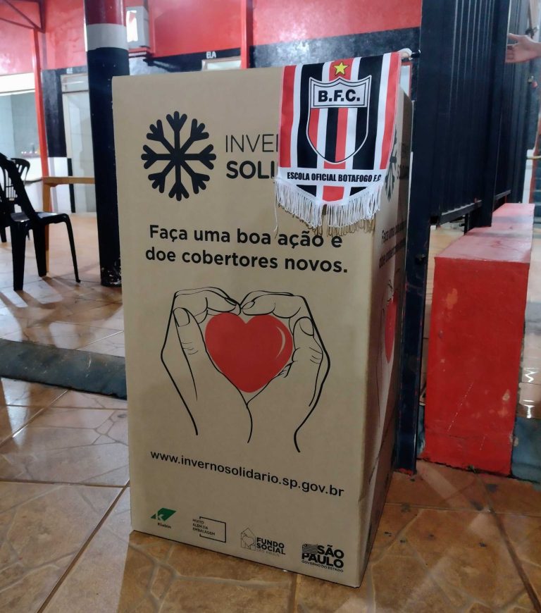 Solidariedade: Escola do Botafogo arrecada doações na Campanha do Agasalho