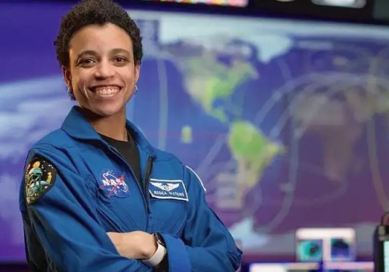 SpaceX envia missão com 1ª mulher preta ao espaço