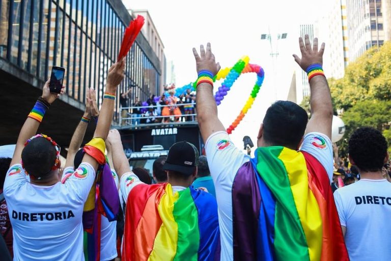 IBGE: 1,9% dos brasileiros se dizem homossexuais ou bissexuais
