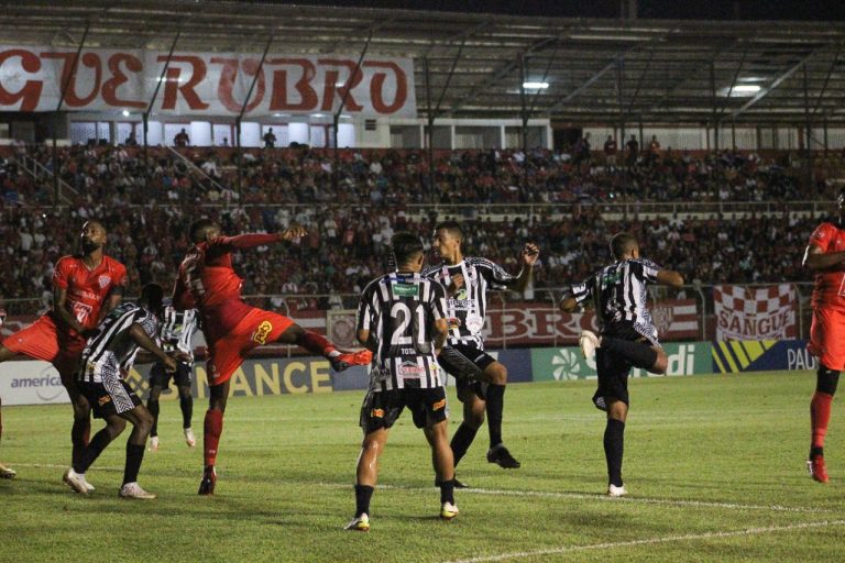 Na primeira partida da final da A3, Comercial perde, mas uma vitória simples em Ribeirão pode dar título inédito ao Leão