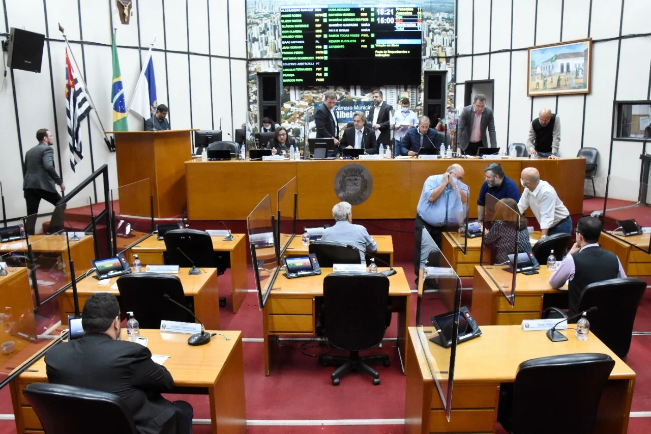 Câmara fará hoje sessão extraordinária para discutir lei orçamentária anual