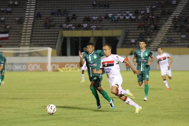 Botafogo perde a primeira na série C e cai para o quinto lugar
