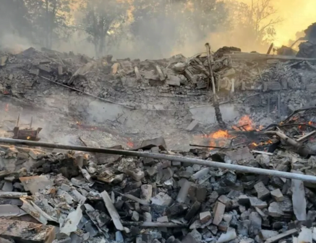 Ataque russo mata 60 pessoas em escola, diz Ucrânia