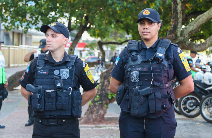 PMs começam a usar câmeras acopladas ao uniforme no RJ