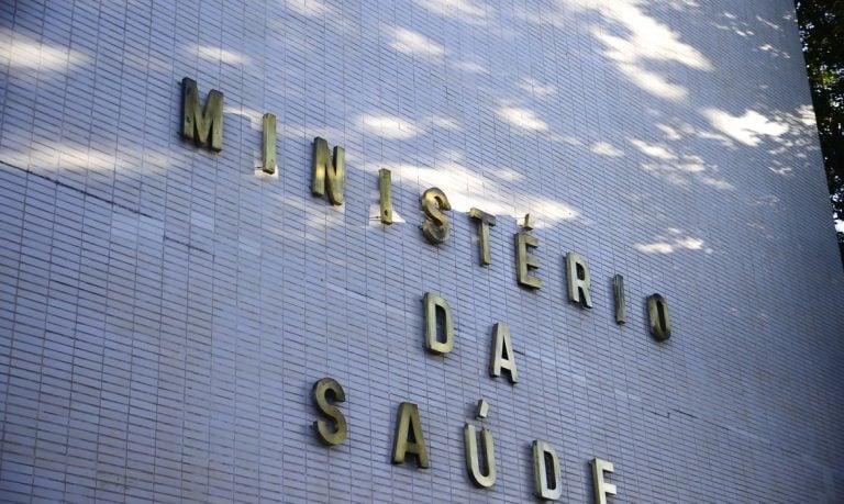 Saúde investiga 7 casos suspeitos de hepatite misteriosa em crianças