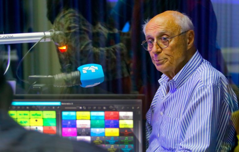 Vídeo|Em visita a cidade, vereador Eduardo Suplicy fala sobre, música, história e política.