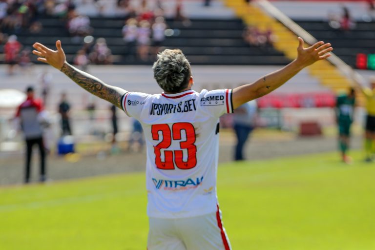 Ganhou de novo: Botafogo bate o Manaus e ‘cola’ no G8