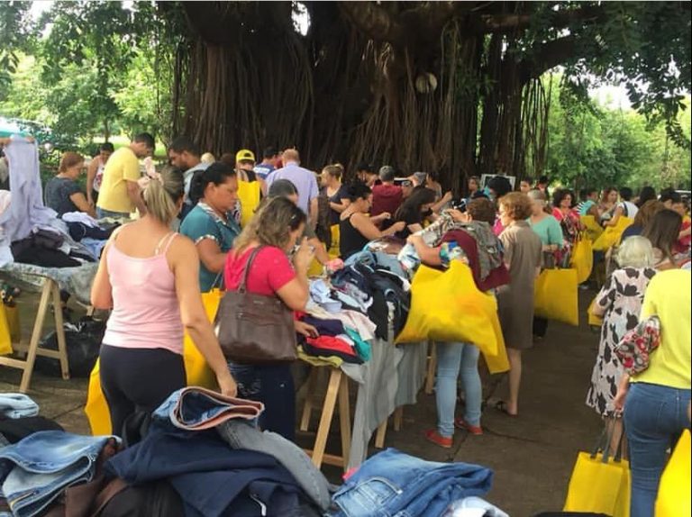 Bazar beneficente tem peças de roupa por R$ 3 no Jardim Paulistano