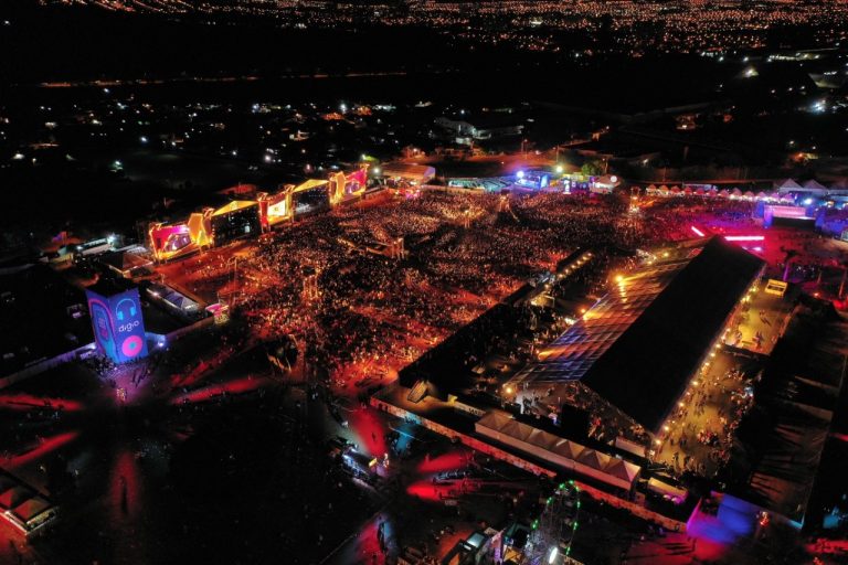 70 mil cabeças balançando: João Rock volta com tudo após dois anos