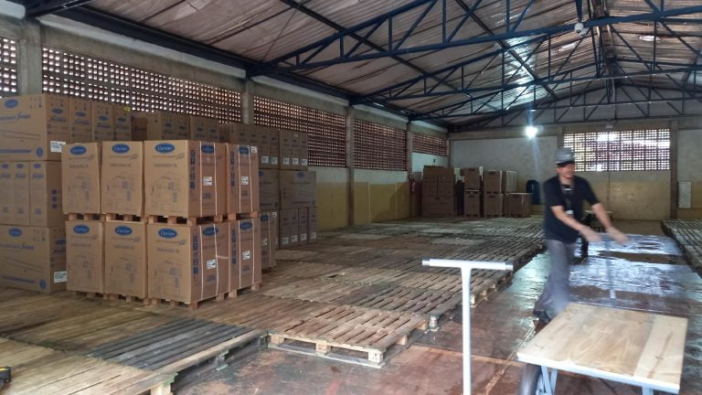 Ar-condicionado nas escolas: MP investiga atrasos no cronograma e risco de perda dos AVCBs