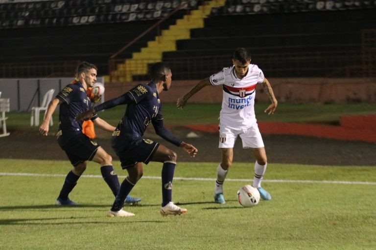 Botafogo perde mais uma e começa a ser ameaçado pela zona do rebaixamento