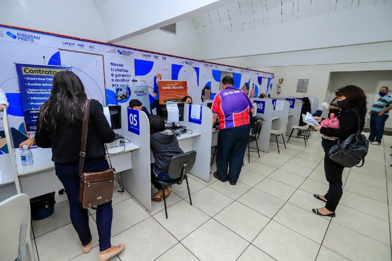Quer trabalhar? Posto de Atendimento ao Trabalhador oferece 57 vagas de emprego 