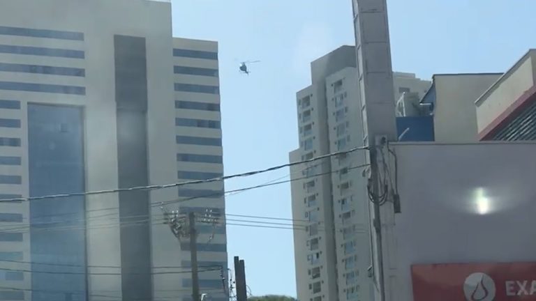 É um pássaro? É um avião? Não, é um helicóptero de fiscalização!
