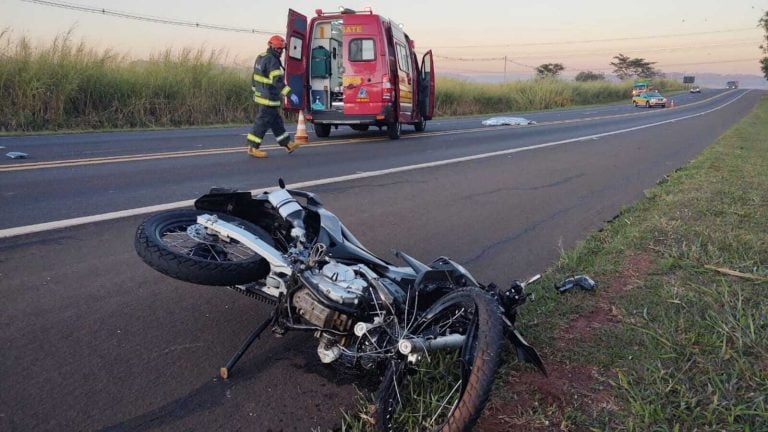 Motorista e motociclista morrem em acidente na região de Araraquara