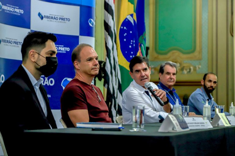 Nogueira cria comissão para fazer ‘faxina’ em postes