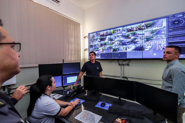 Tolerância zero contra o crime? 40 câmeras, em fase de testes, farão o monitoramento do centro da cidade.