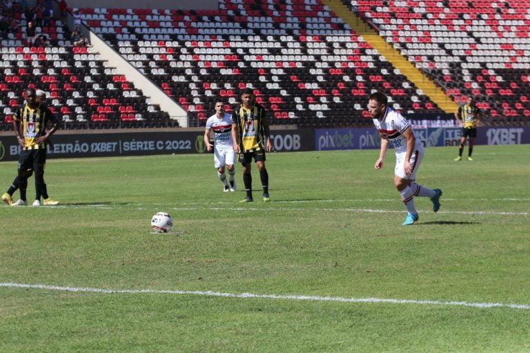 Botafogo vence e dá um passo importante para se firmar no G8 e tentar o acesso à serie B