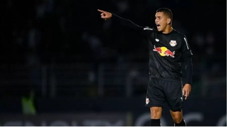 Jogador de futebol causa acidente fatal e se recusa a fazer o teste do bafômetro