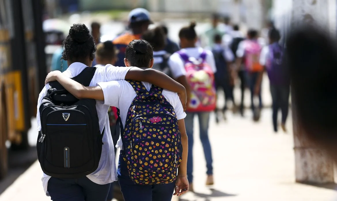 Estudo do IBGE faz retrato do aluno do 9º ano do Ensino Fundamental em todo país