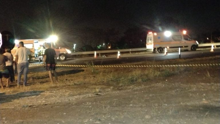 Idoso morre atropelado ao atravessar rodovia e motorista foge