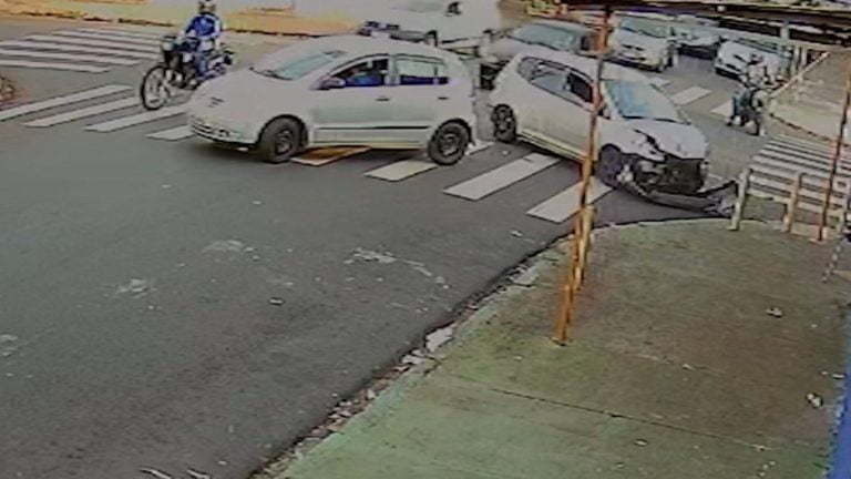 Vídeo | Cruzamento ou emboscada? Esquina no Ipiranga acumula grande número de colisões