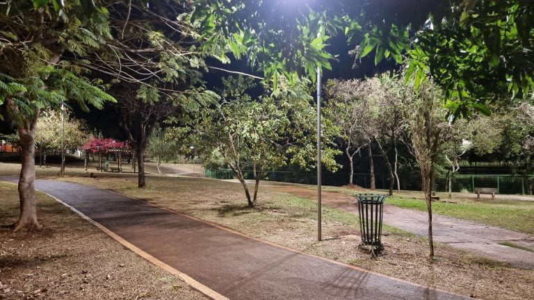 Desde ontem, sexta-feira (12),  já é possível caminhar à noite no Parque Tom Jobim