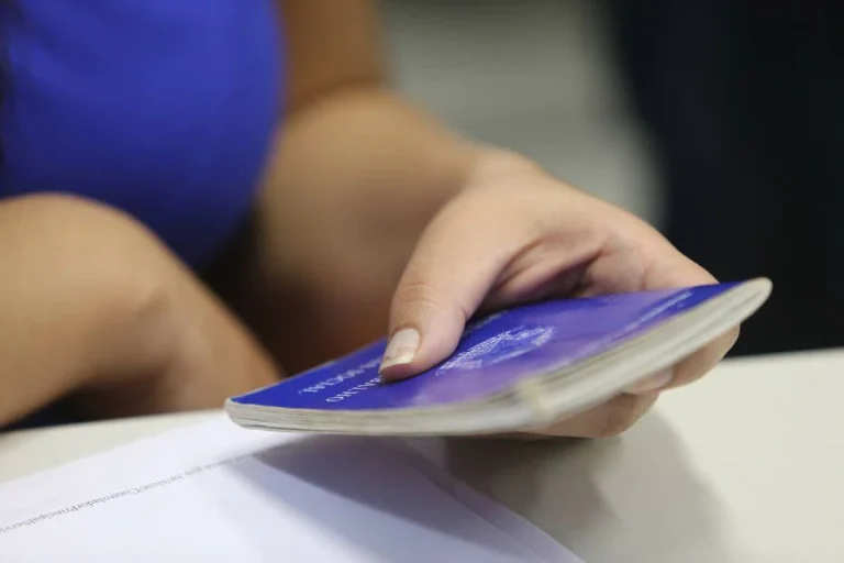 País tem 2,985 milhões de pessoas desempregadas há 2 anos ou mais, diz IBGE