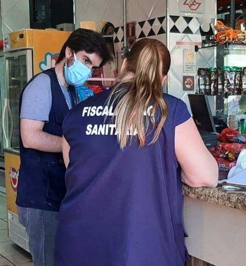 Vigilância Sanitária e CEREST fiscalizam estabelecimentos comerciais em Araçatuba