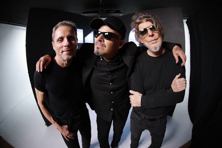 Titãs celebra 40 anos de carreira com álbum inédito, ‘Olho Furta-cor’