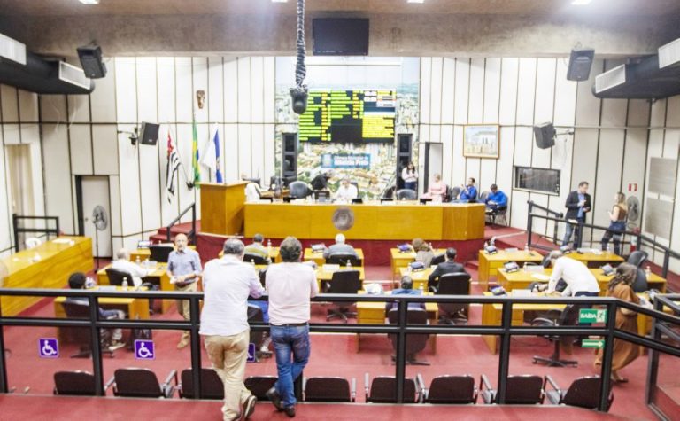 MP investiga uso de diplomas falsos por servidores da Câmara de Ribeirão Preto