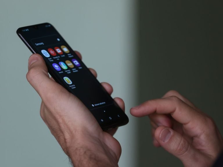 O celular na política