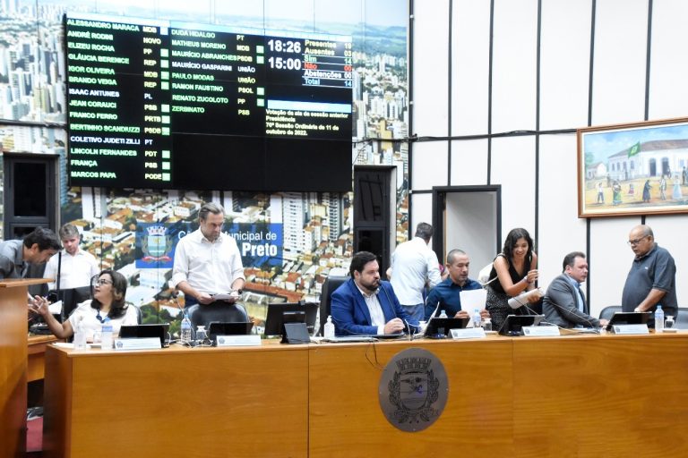 Pauta é o transporte: Câmara aprova convocação do secretário de Administração