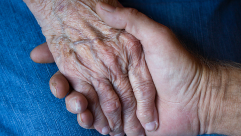 Justiça autoriza que filho use o seu FGTS para custear tratamento da mãe