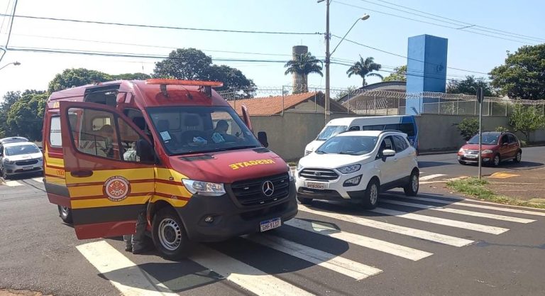 Idosa é atropelada em cruzamento na Vila Virgínia