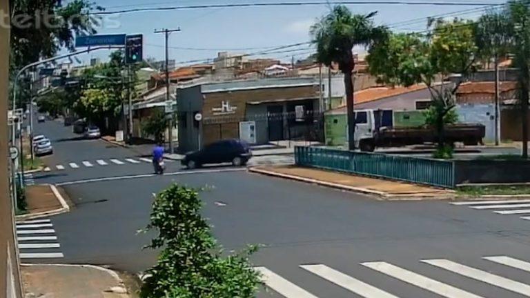 Vídeo: Motociclista fica ferido em acidente na Zona Oeste de Ribeirão Preto